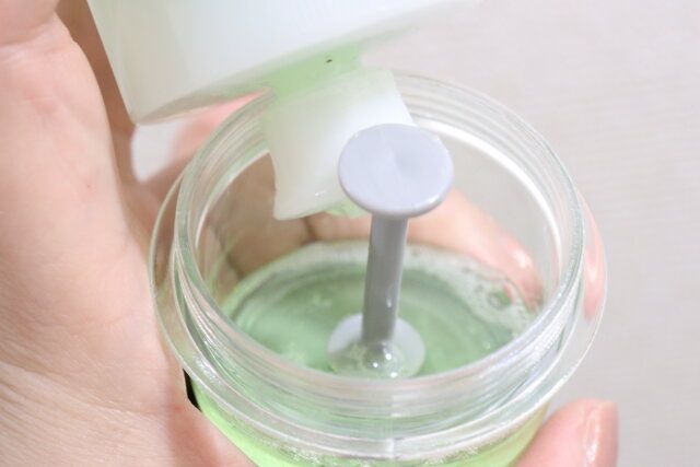 キッチンブラシ（洗剤を入れるタイプ） 使用方法