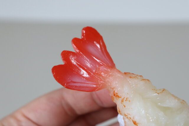 ダイソーのお寿司キーホルダーのしっぽ