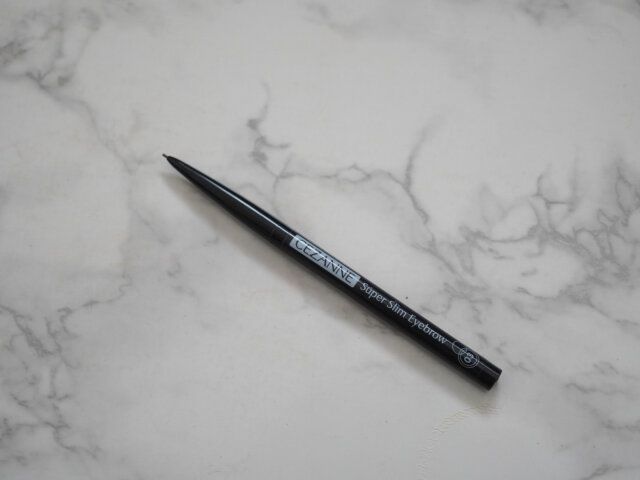 セザンヌ「超細芯アイブロウ」03ナチュラルブラウン