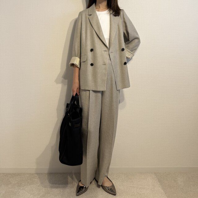 セットアップできれいめ通勤スタイルに