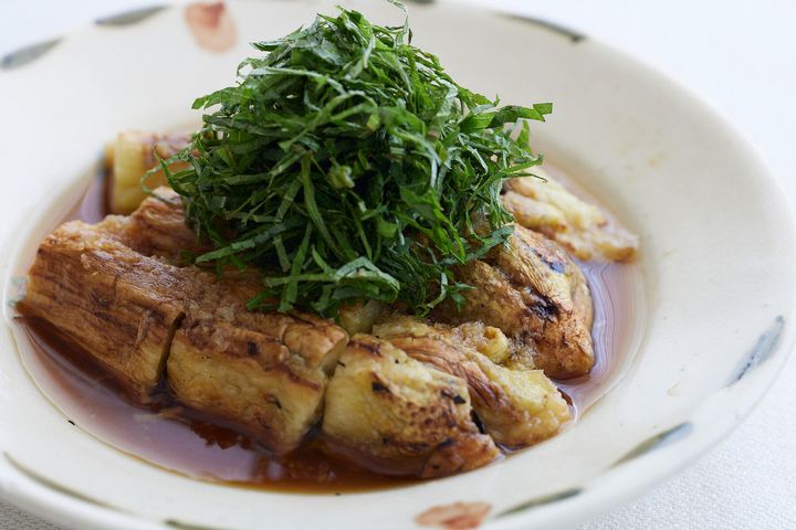 簡単つまみ！“焼きなすのナンプラーソース”