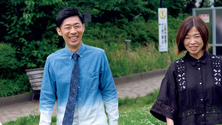 森本晋太郎（左）、大久保佳代子（右）