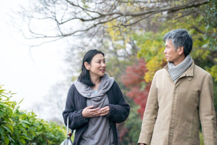 年上彼女が増えてるって本当!? 付き合うなら何歳差までOKか年代別で男性に聞いてみた