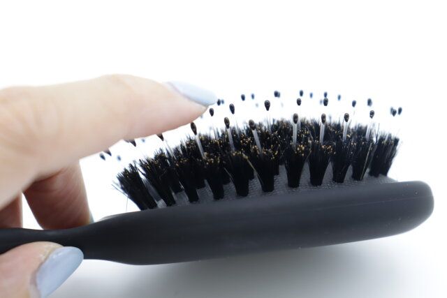 ダイソー 豚毛付ヘアブラシ ナイロンブラシ