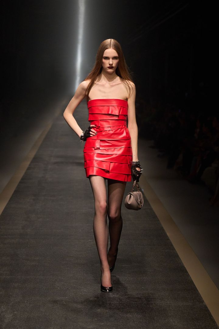 ヴェルサーチェ 2025-26年秋冬コレクション