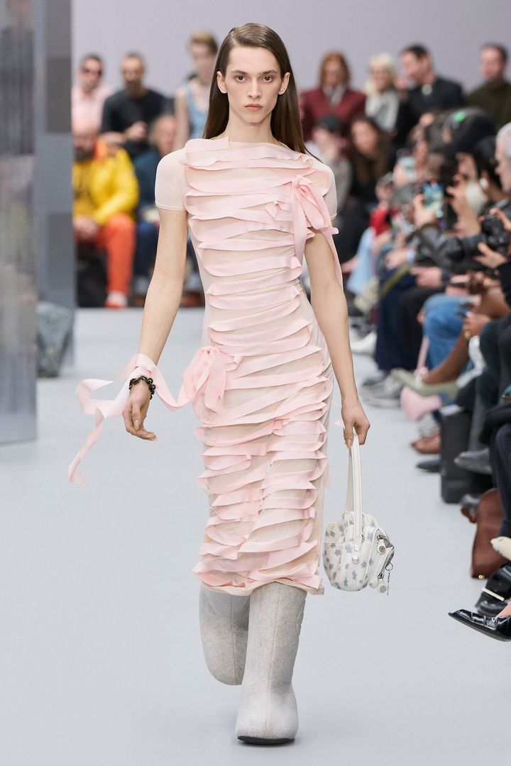 アクネ ステュディオズ 2025-26年秋冬コレクション