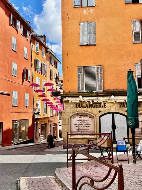 花薫る季節、南仏への旅【夢見るパリ】