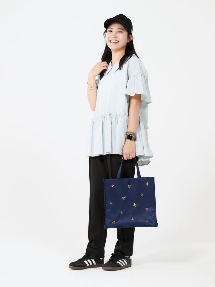 クラウドチームVERY酒井理央の春のペプラムトップスコーデ