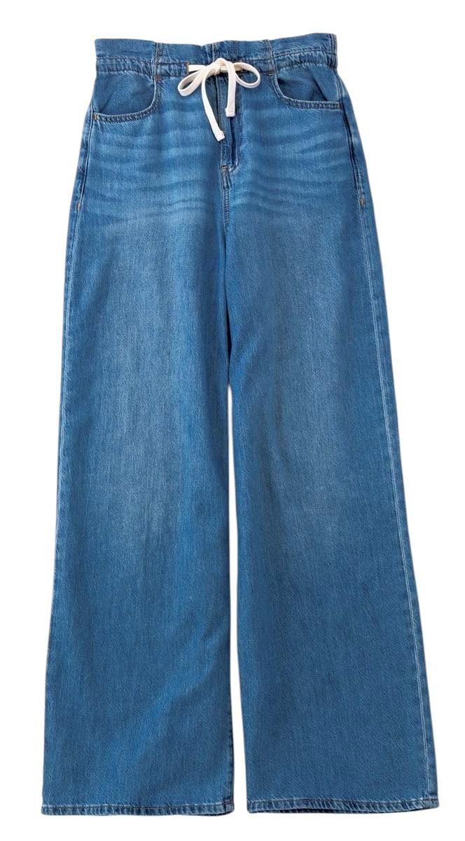 デニムパンツ¥8,990／ギャップ