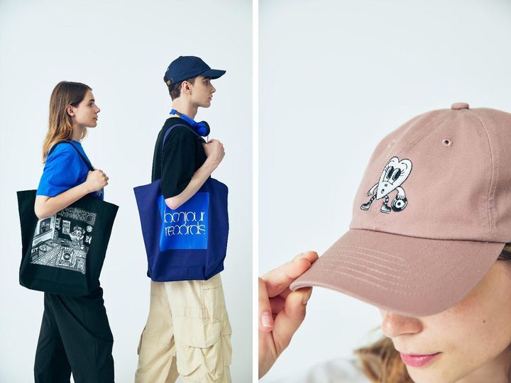 画像: 左「PRINT RECORD BAG」各￥6,600、右「DON’T TOUCH-Kun CAP」￥6,050 出典：Chocomoo COLLECTION BY JUN