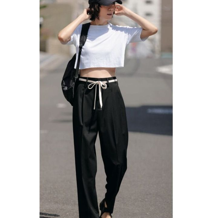 短丈Tシャツのコーデ