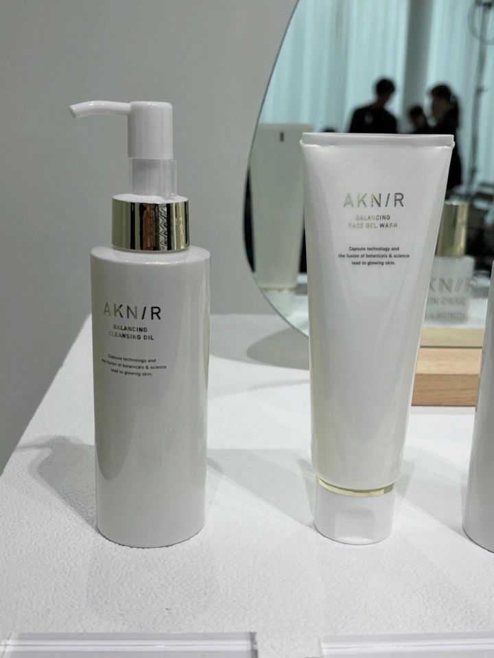 AKNIR バランシングクレンジングオイル、AKNIR バランシングフェイスジェルウォッシュ