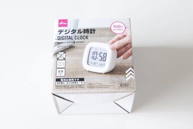 ダイソーのデジタル時計（WH）のパッケージ
