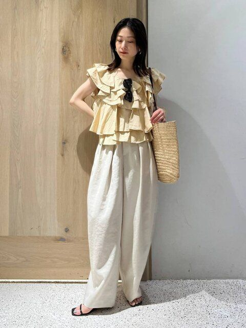 白ワイドパンツコーデ4