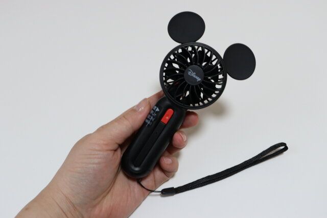 ダイソー 扇風機、ストラップ付（ミッキー／ミニー） 