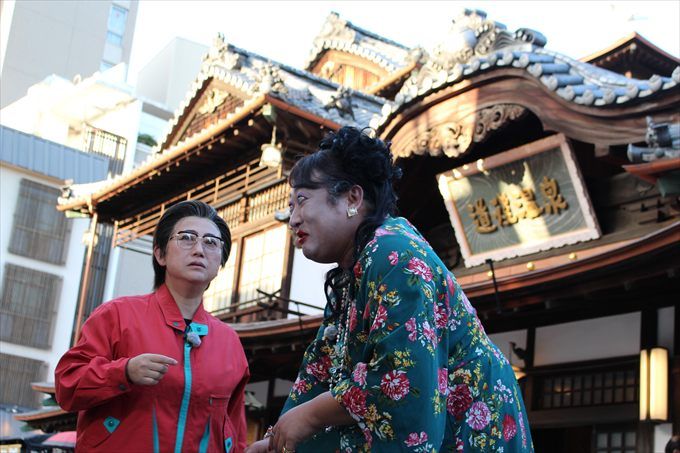 愛媛の名所 道後温泉街にも登場