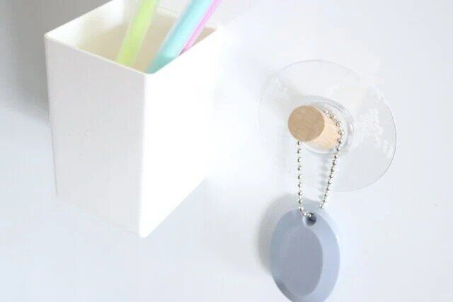 ダイソー 粘着シートフック（ウッド、6cm、2個） 