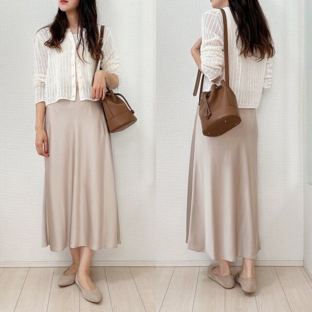 サテンスカートできれいめに