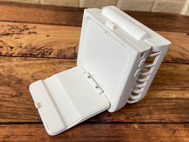 3COINS ペルチェ付き4WAYファン スマホスタンドとしても使用できる