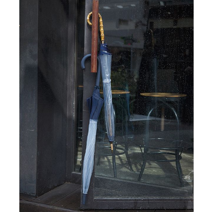 ネイビーのビニール傘