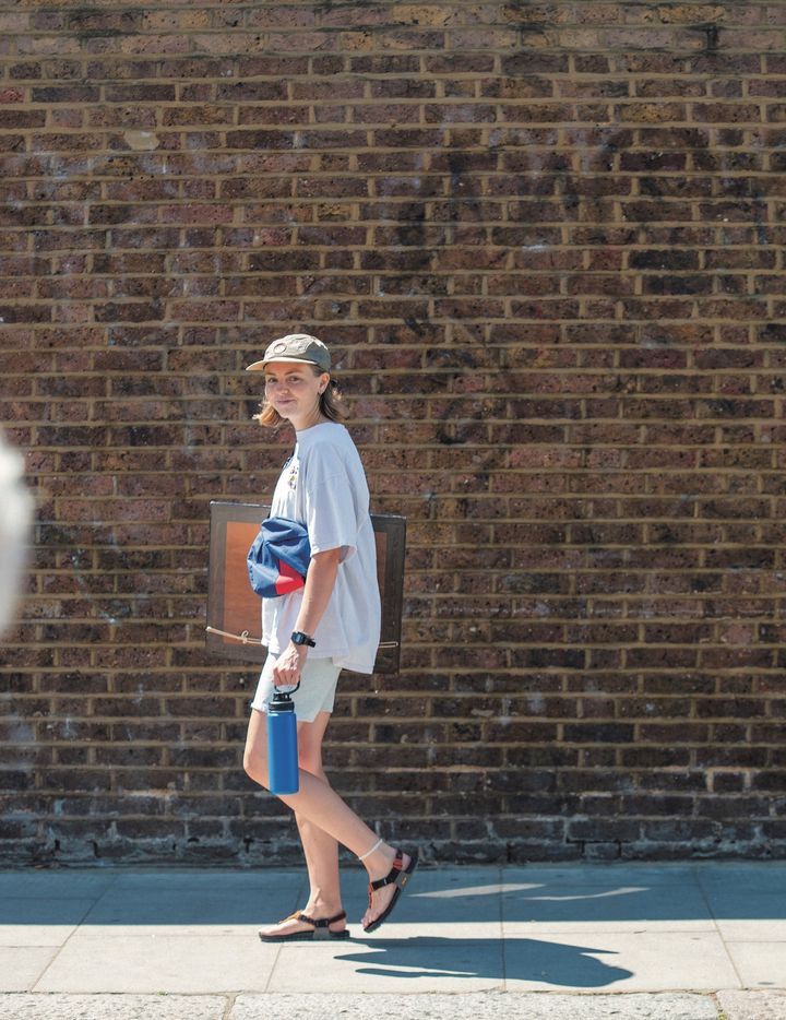 デニムやホワイトを取り入れた、初夏っぽいコーデが続々登場！【ロンドンガールの一週間コーデ】