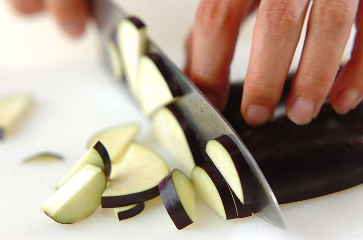 ナスのからし浅漬けの下準備1