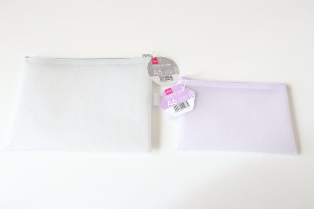 ダイソーのEVA ポーチ‐グレー‐A5とEVA ポーチ‐パープル‐A6のパッケージ