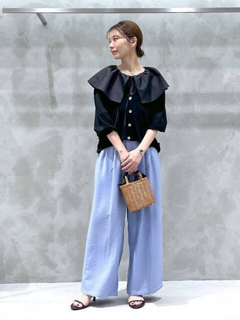 黒ブラウスコーデ3