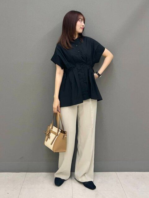 黒ブラウスコーデ1