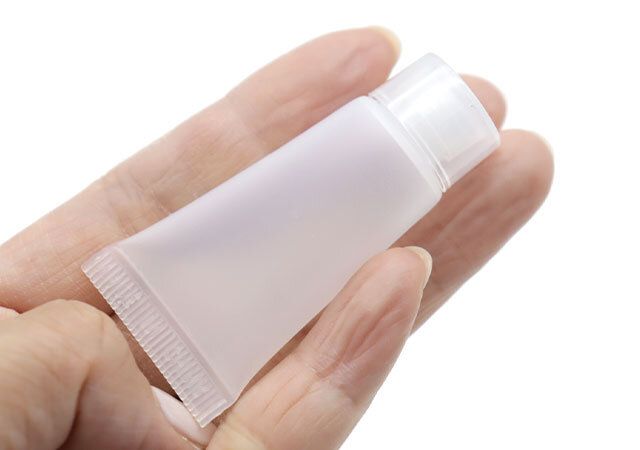 ダイソー チューブ型詰め替え容器（8mL、3個）