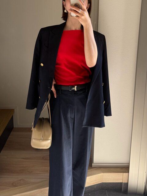 ジャケットを羽織ればセットアップ風