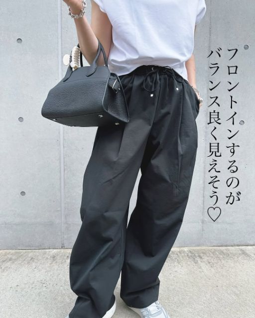 バレルレッグプルオンパンツQを着たコーデ