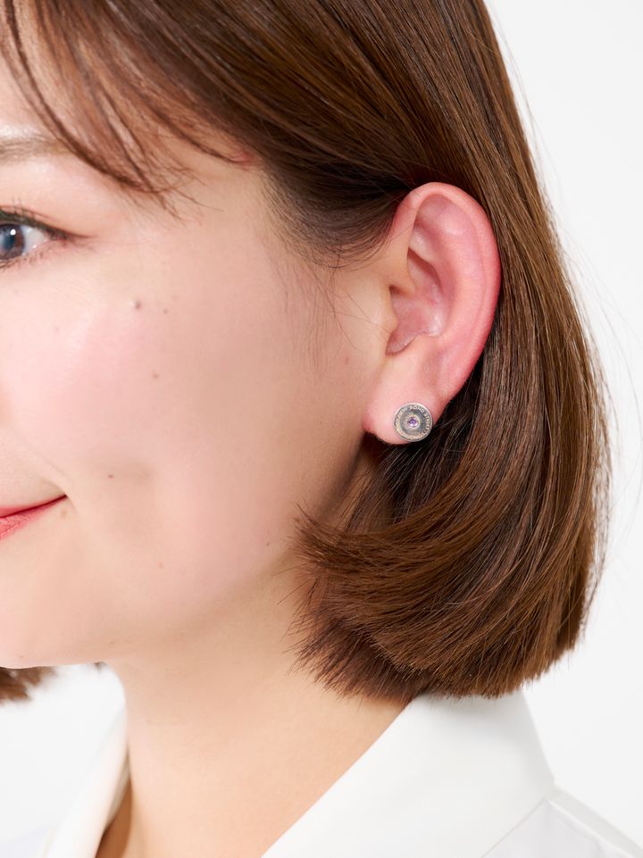 クラウドチームVERY坂井麻実の春コーデのピアス