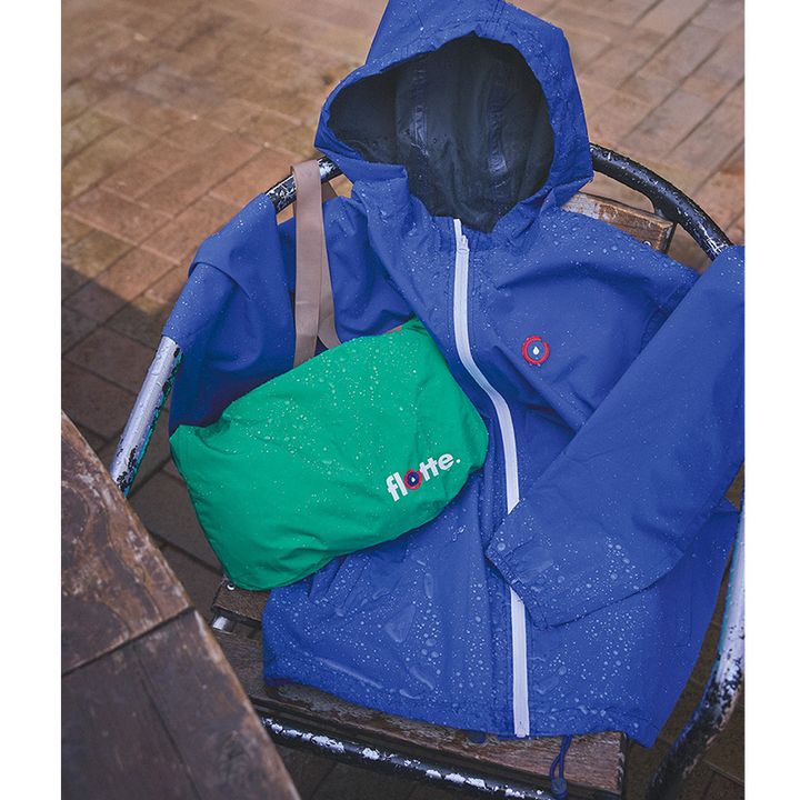フロットのパッカブルレインコート