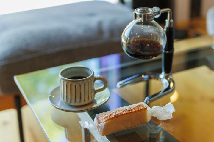 看板犬もお待ちかね♪ 近江八幡のサイフォンコーヒー専門店「仁之助コーヒー」