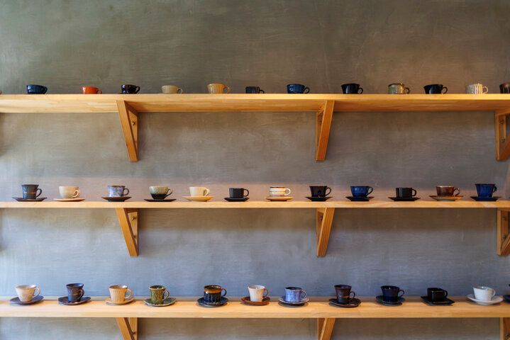 看板犬もお待ちかね♪ 近江八幡のサイフォンコーヒー専門店「仁之助コーヒー」