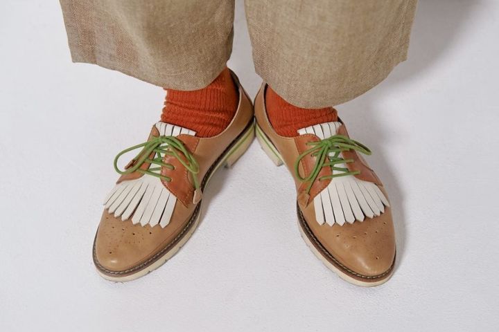 PIKOLINOSのレースアップシューズ｜遊び心のある配色でこなれ感をひとさじ 【大人女子の足もとおしゃれ】