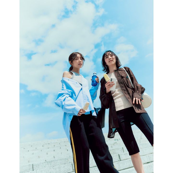 スポーティコーデにも好相性なオーバーサイズのシャツ