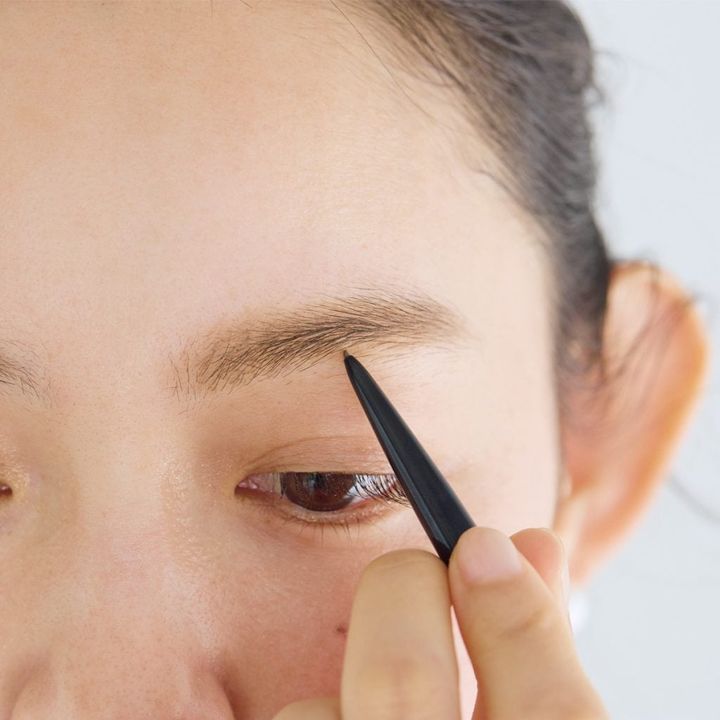 ＼３ステップで完了！ ふんわり眉の作り方／