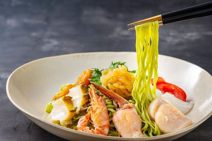 海鮮冷麺 ～3種ソース食べ比べ～