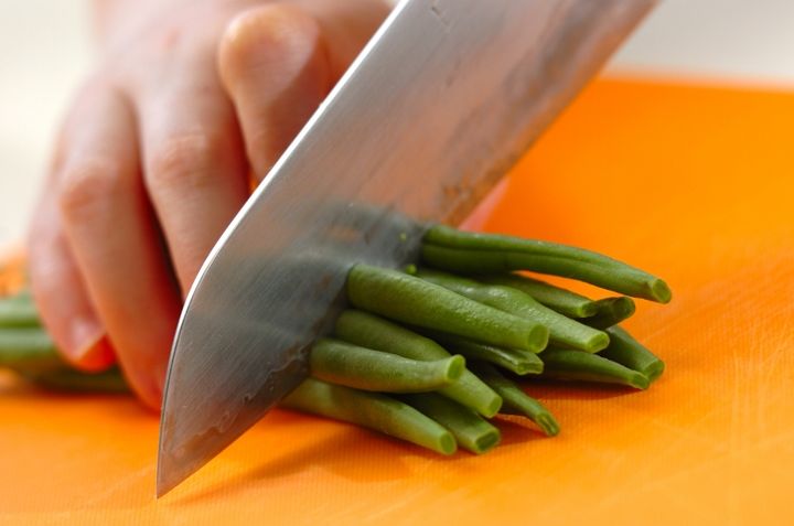 サヤインゲンのゴマよごしの下準備1