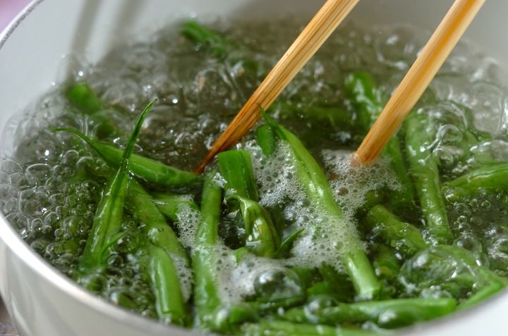 サヤインゲンのゴマよごしの作り方1