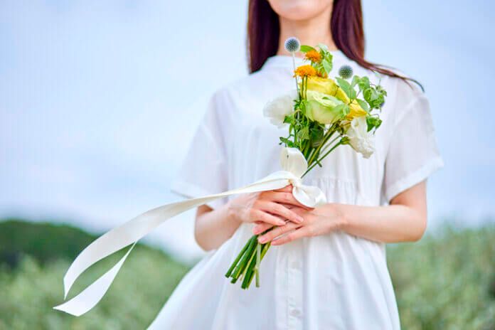 プロポーズの時に指輪なしはあり？ 結婚指輪のみにする時の3つのポイント