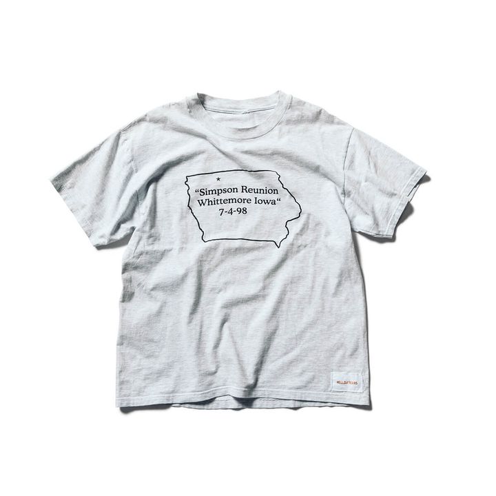 田舎町ホイットモアの位置を星でマーキングしたTシャツ