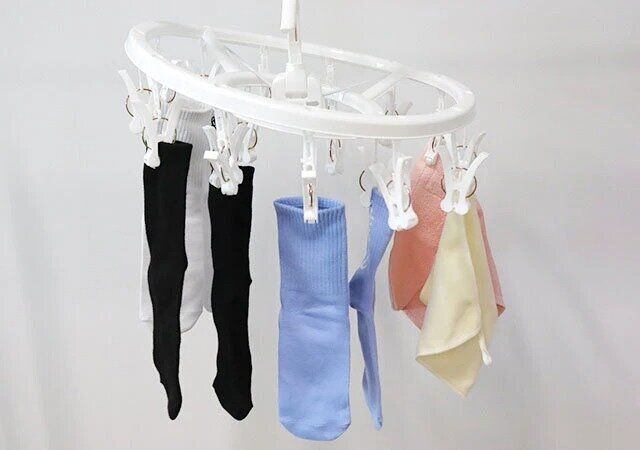 ダイソーのニトリみたいな引っ張る取りやすいピンチハンガー（18ピンチ）