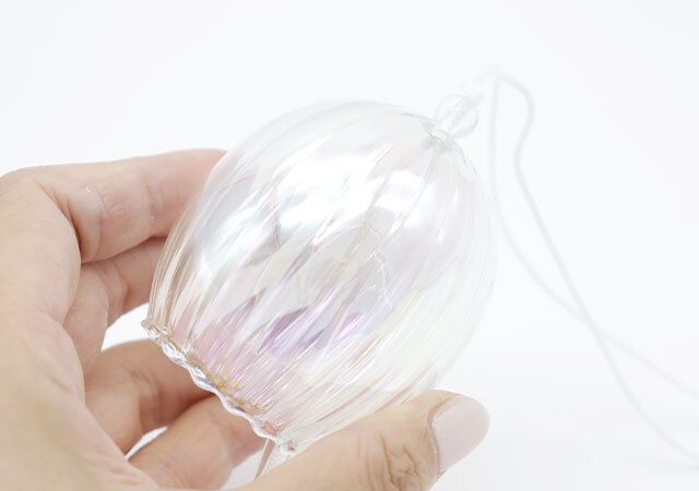 ダイソー ガラス風鈴（オーロラ、B） デザイン