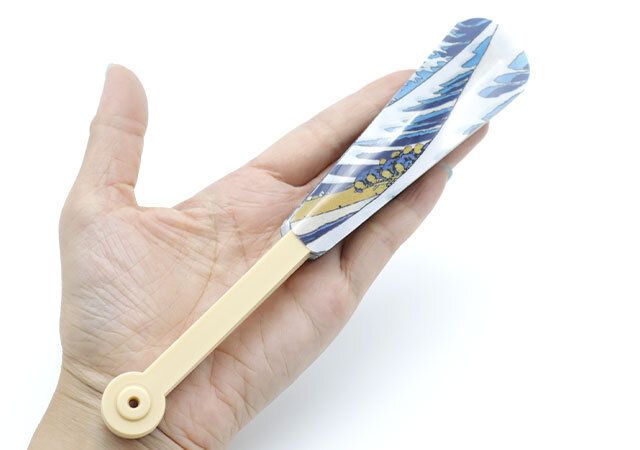 ダイソーのミニプラ扇子