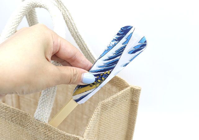 ダイソーのミニプラ扇子は丈夫で持ち運びに便利