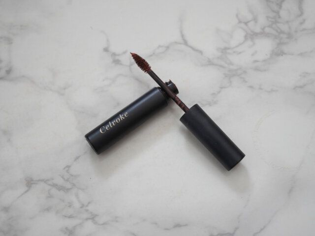 セルヴォーク「インディケイト アイブロウマスカラC」01 パーシモン