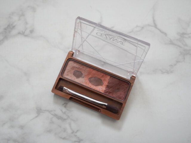 セザンヌ「ノーズ＆アイブロウパウダー」05 コーラルブラウン